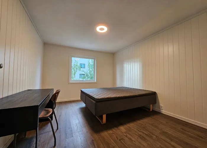 Lägenhet Huset Pa Hjornet *