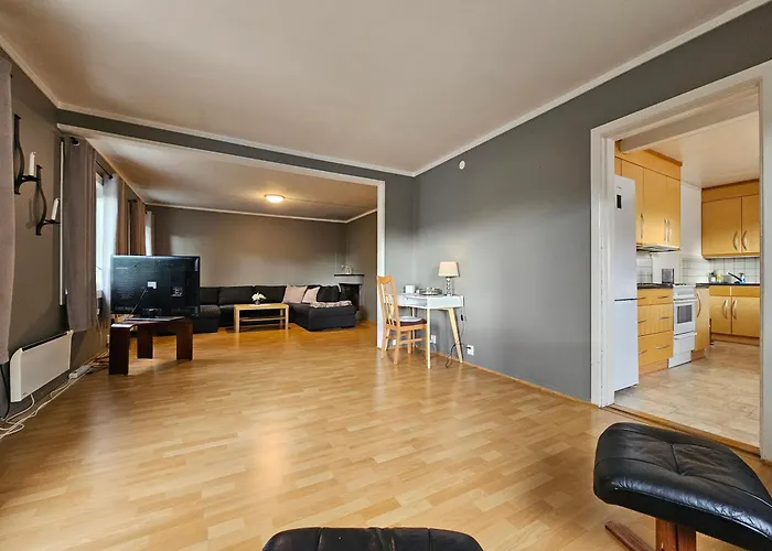Lägenhet Huset Pa Hjornet *